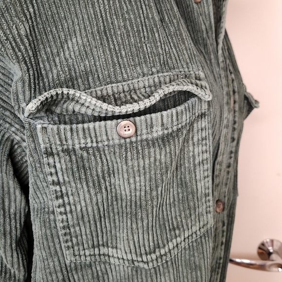 90s Green Corduroy Overshirt - Picture 9 of 14